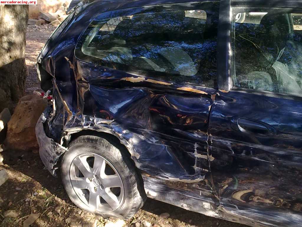 Honda civic 1.6 16v siniestro