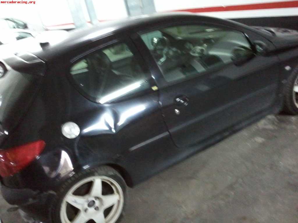 Se vende siniestro 206 gti año 2003