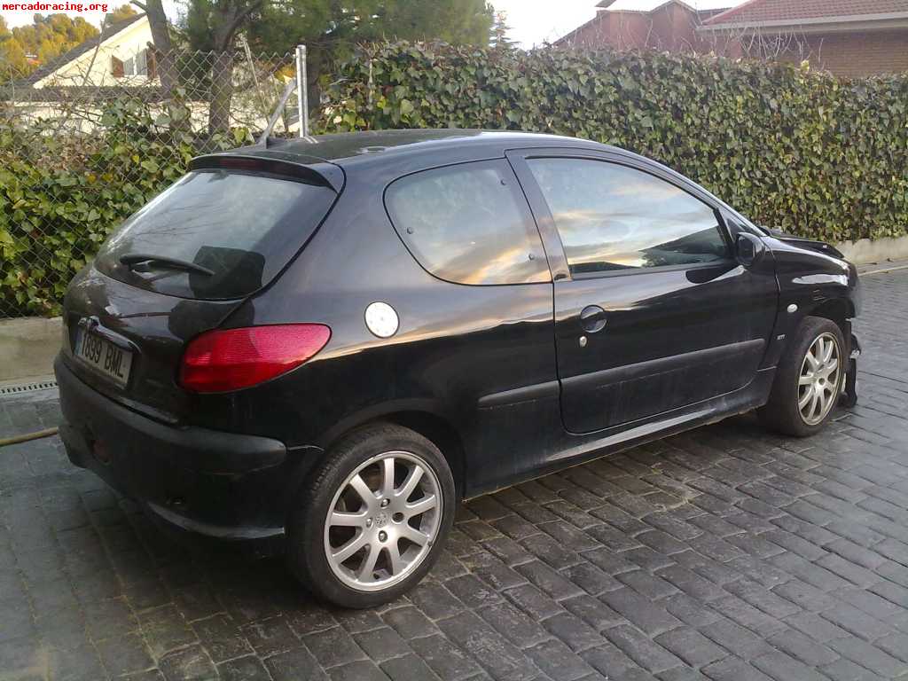 Vendo 206 gti con golpe frontal