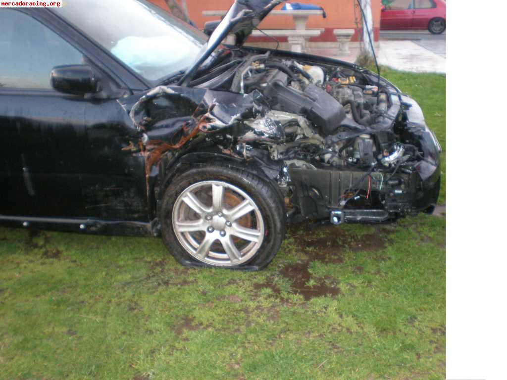 Se vende siniestro de subaru impreza.
