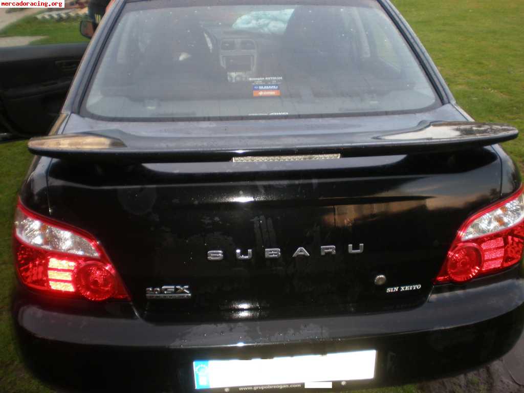 Se vende siniestro de subaru impreza.