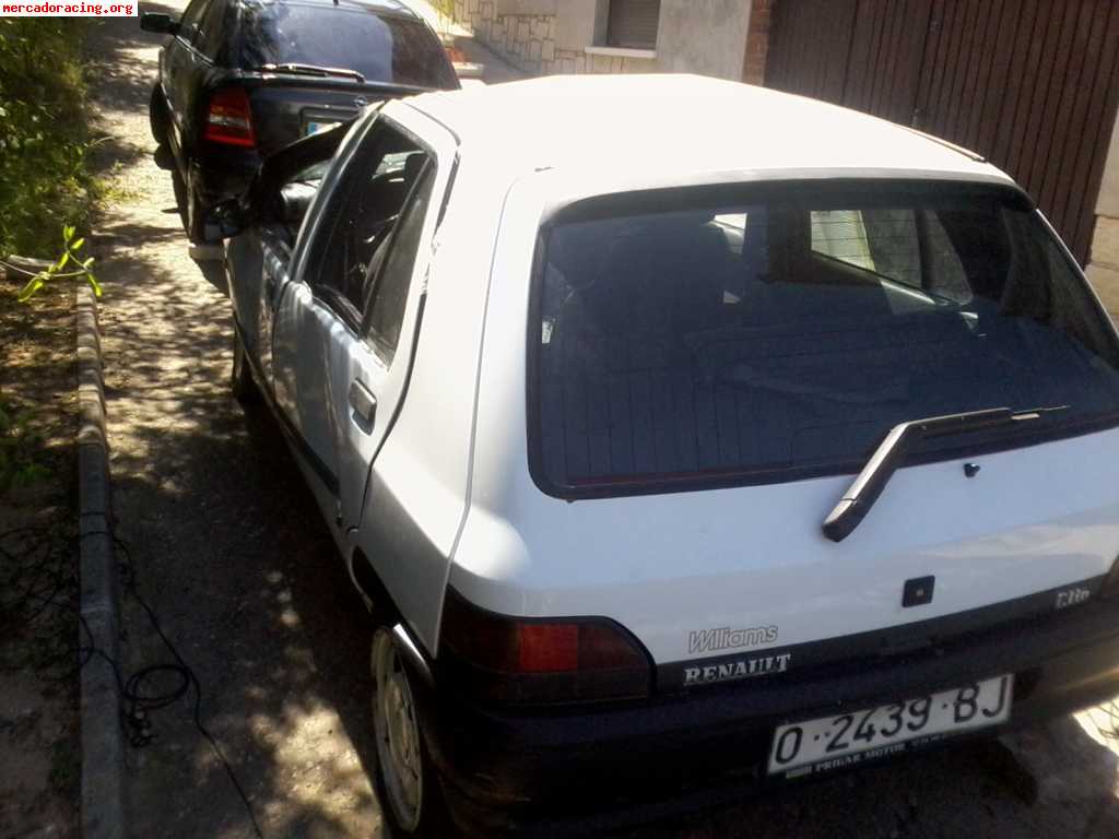 Renault clio 1.8s para piezas 350 euros