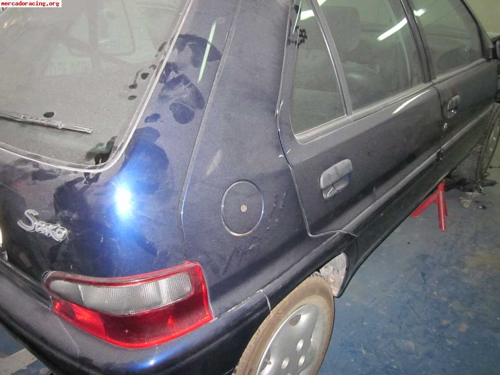 Se vende saxo accidentado - golpe delantero - resto en perfe