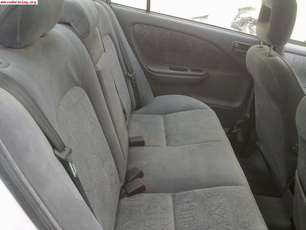 Toyota avensis lucena
