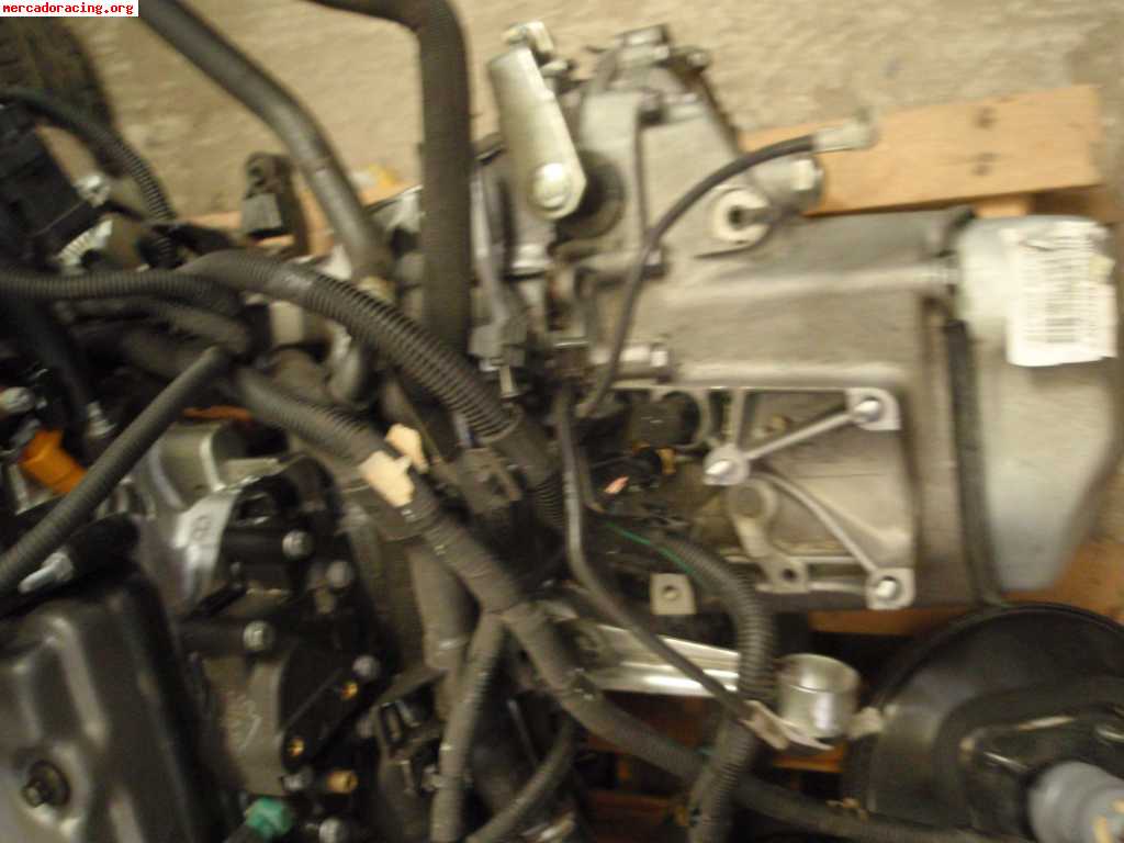 Vendo motor 206 y caja de cambios 1.1