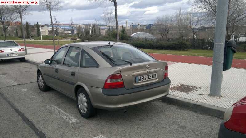 Opel vectra 2.0 di 16v