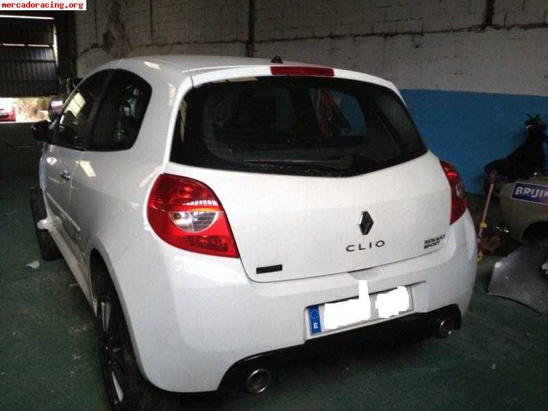 Clio sport siniestrado