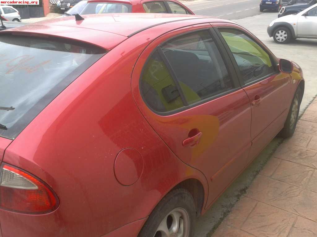 Vendo seat leon entero o a piezas