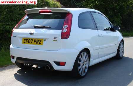 Se compra siniestro de ford fiesta st 