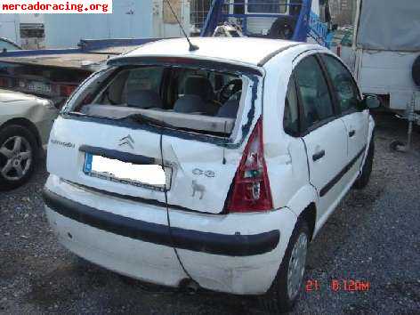 Citroen c 3 con golpe