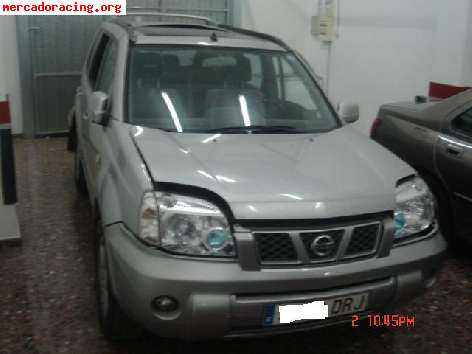 Nissan x trail con golpe tenemos dos hacemos lote