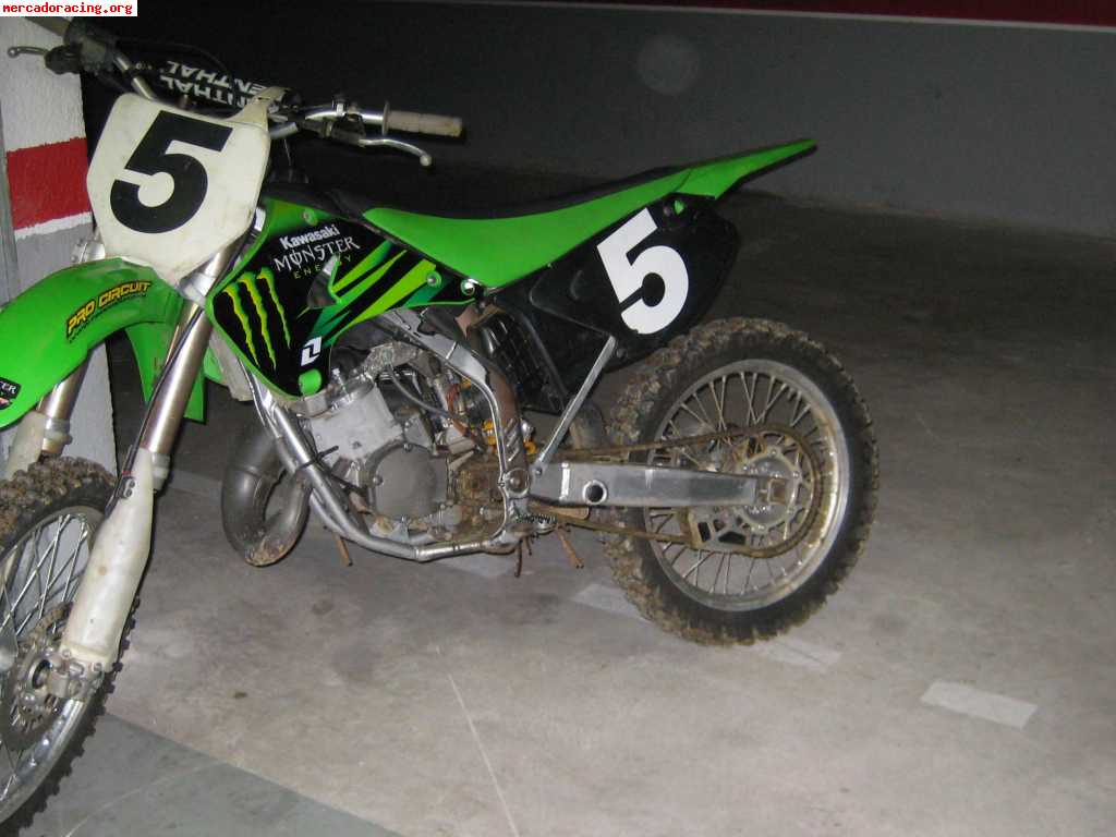 Se vende o cambia kawasaky kx del 2006 125c.c.