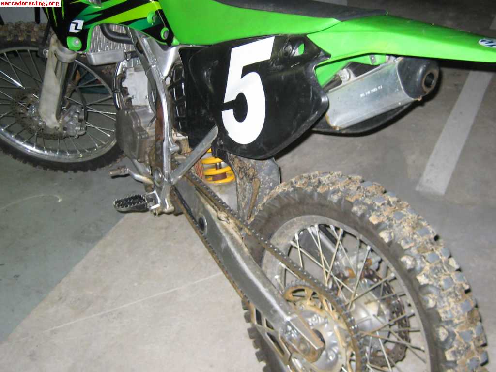 Se vende o cambia kawasaky kx del 2006 125c.c.