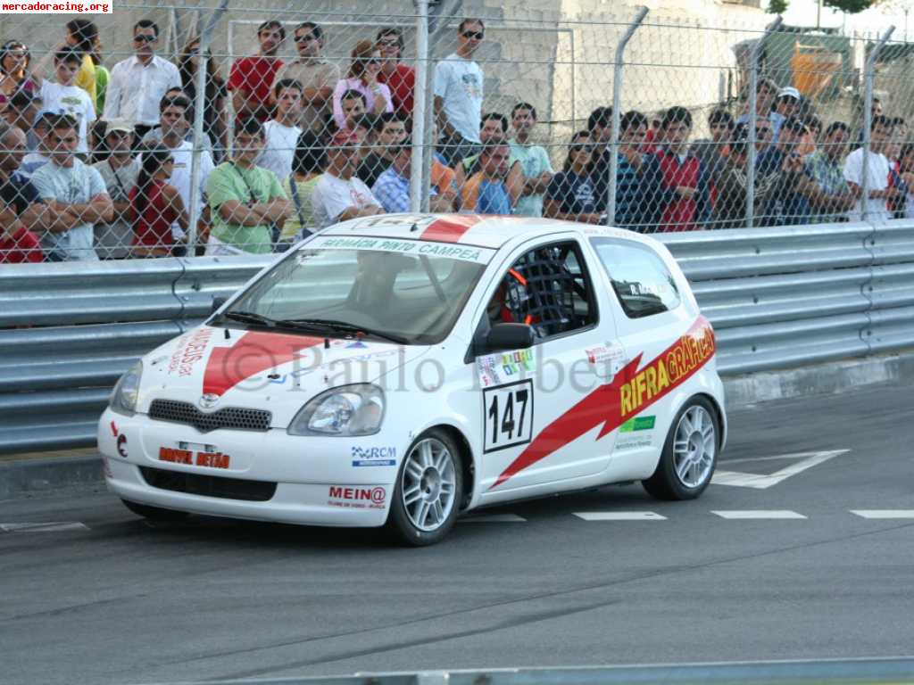 Vendo toyota yaris cup