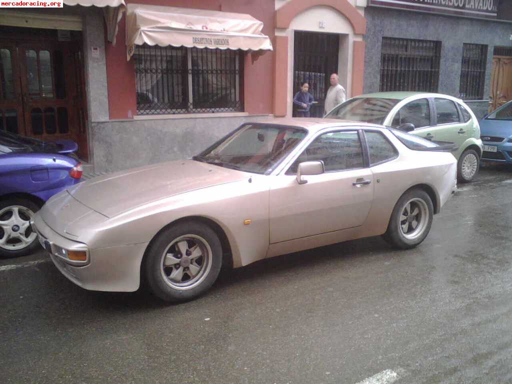 Porsche 944