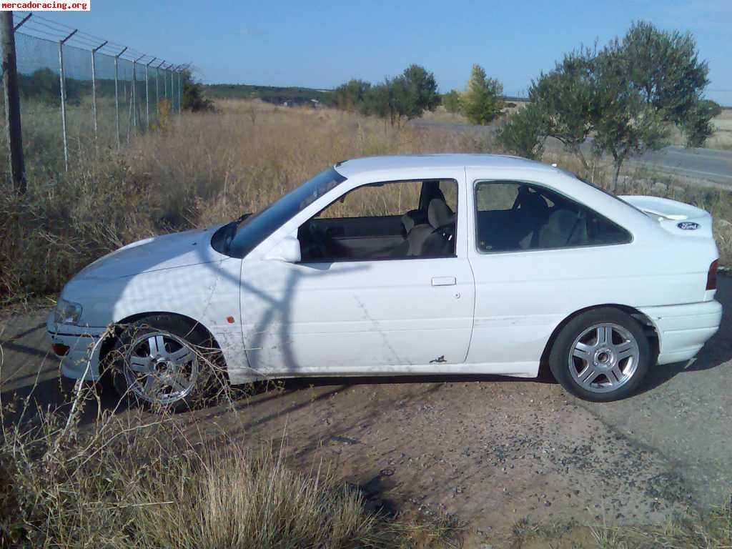 Se vende ford escort rs2000 con alma de carreras!!!!