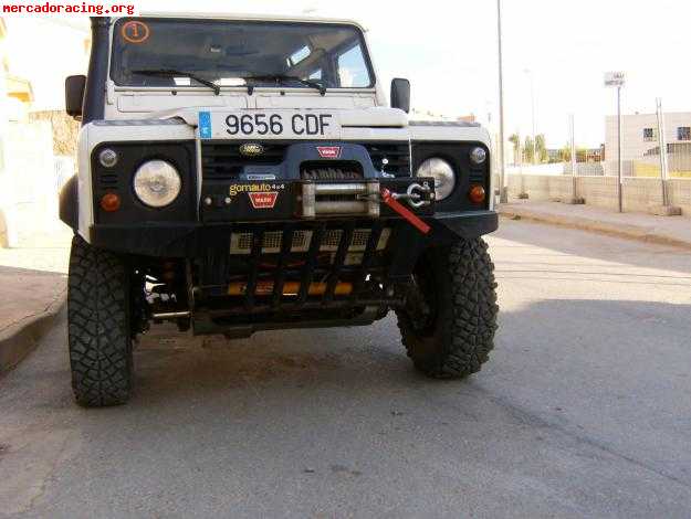 Se vende land rover defender td5 por 15000 euros
