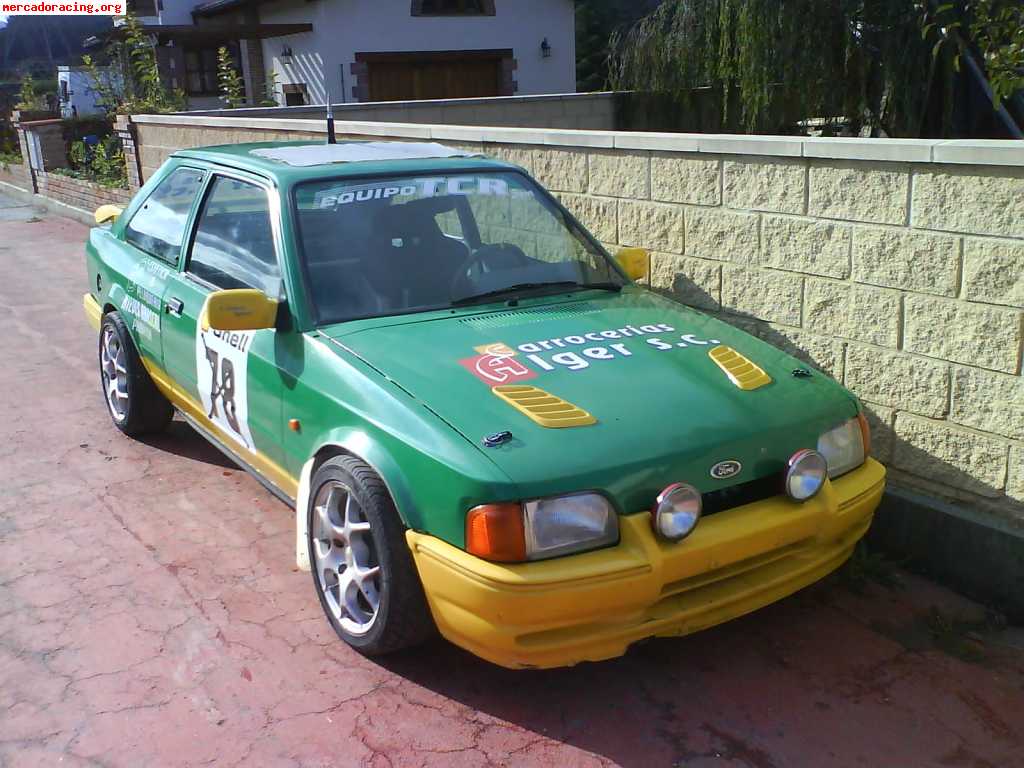 Escort xr3i de slalom 800€