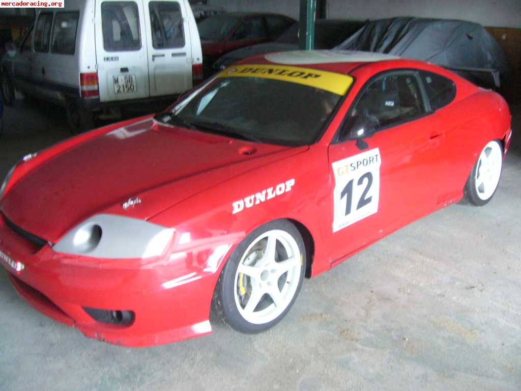 Hyundai coupe de la copa de circuitos
