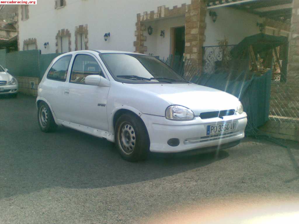 Se vende opel corsa b.perfecto para hacer de carreras.