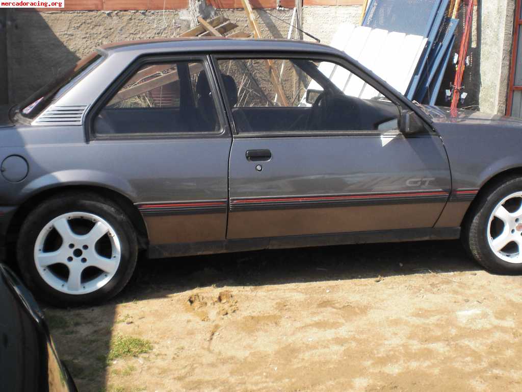 Opel ascona gt 20i   ruedas 14  originales de regalo