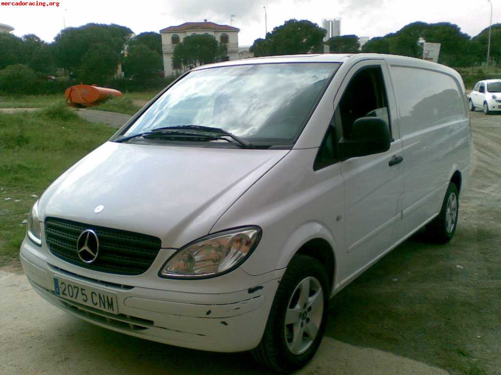 Se vende furgoneta mercedes vito 112 cdi.