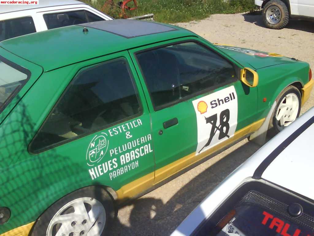 Se vendo  ford escort xr3i de slalom 800€ muy negociable