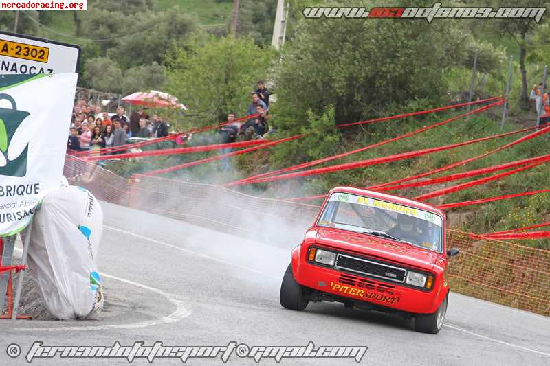 Trabajo a cambio de un coche de rally y montaña