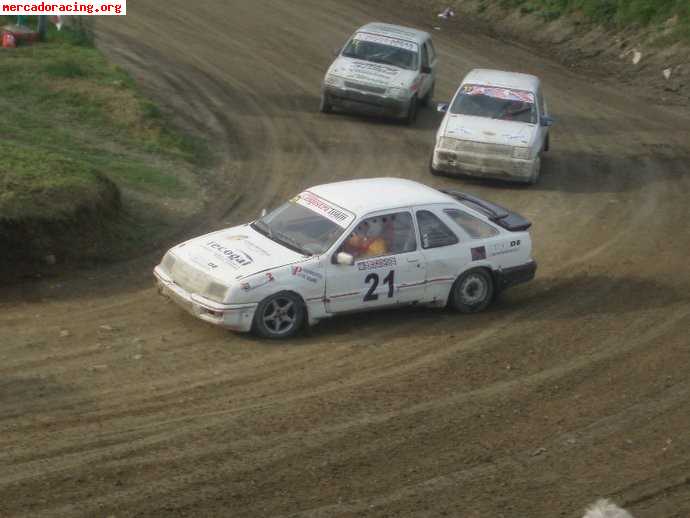 Se vende ford sierra xr4 para autocroos o resistencia sin do