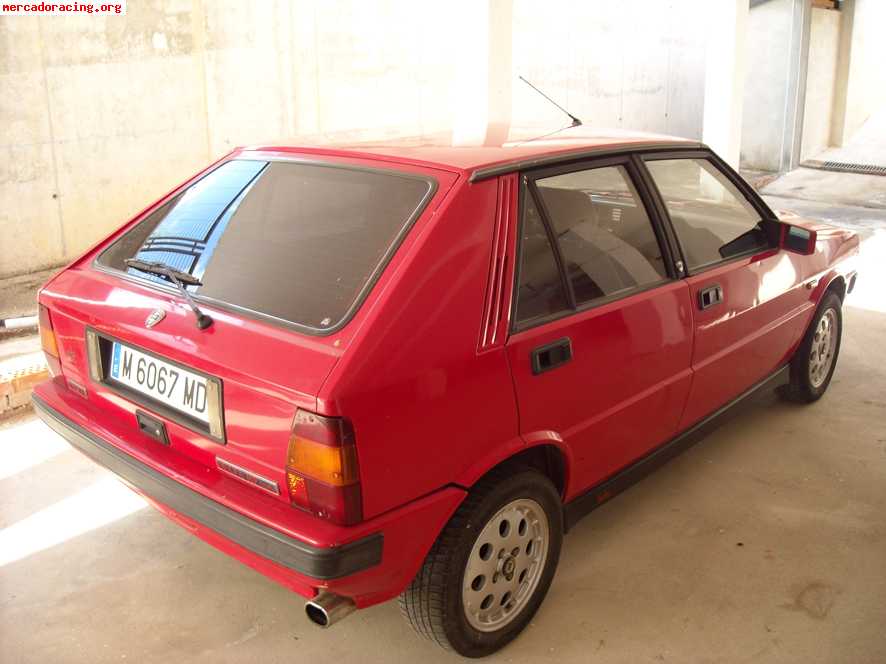 Lancia hf turbo 1.6  rojo