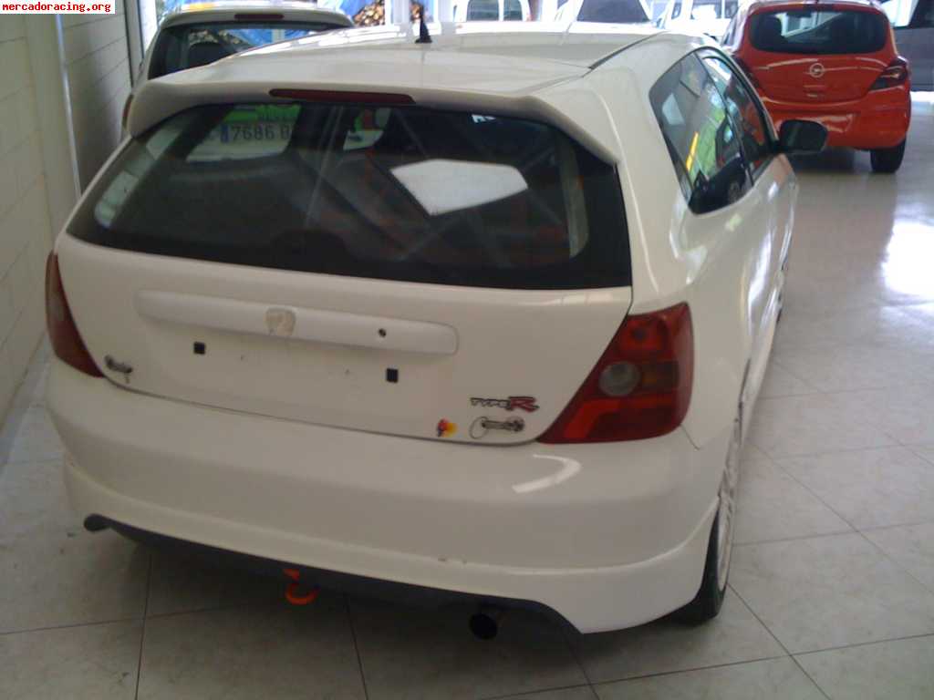 Honda civic type-r (se escuchan ofertas)