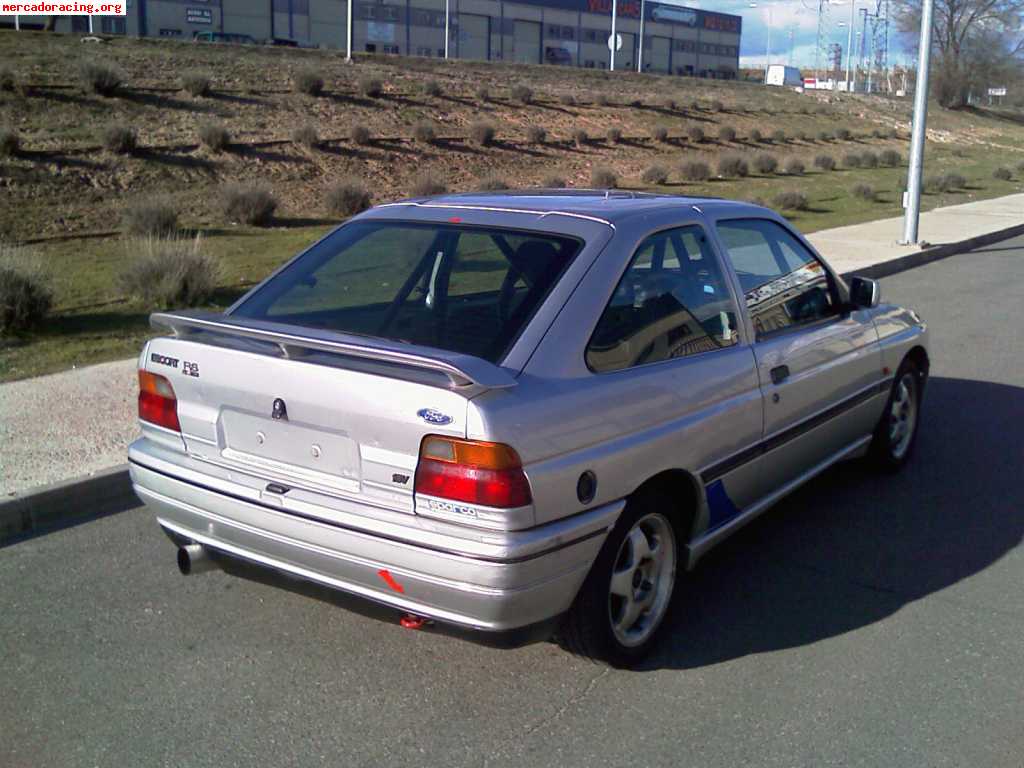 Se vende ford escort rs 2000 150 cv 