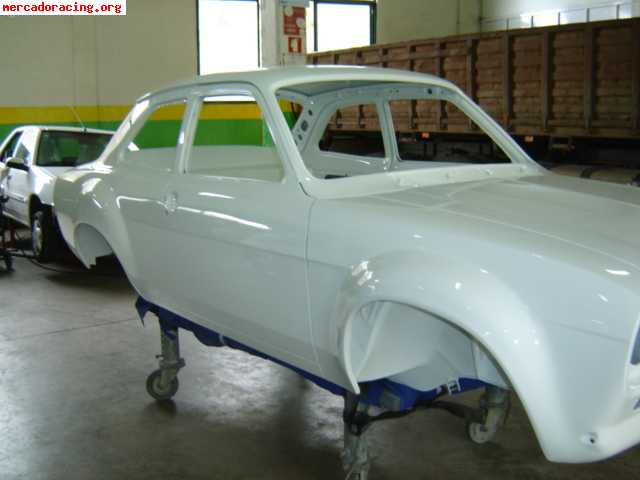 Carroceria ford escort mk1 1974 completamente nova