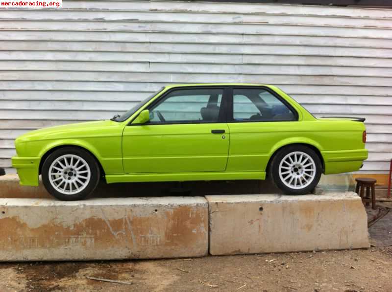 Se vende 2 bmw e 30 2.5 mas carro 