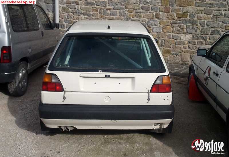 Vendo: carrocería golf 2 16v con barras -600€-