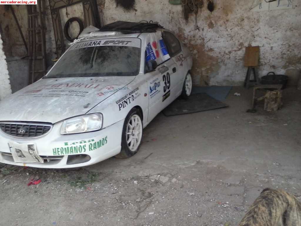 Se vende hyundai accent copa 1.6 16v con siniestro y alfa ro