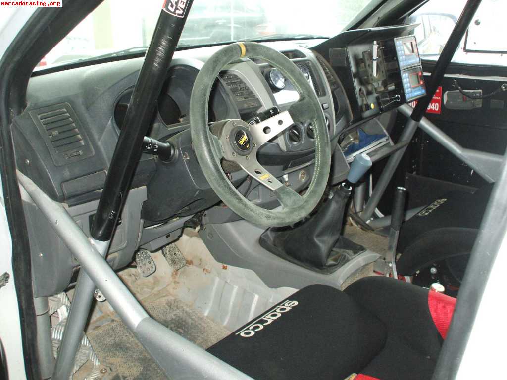 Toyota hilux de carreras