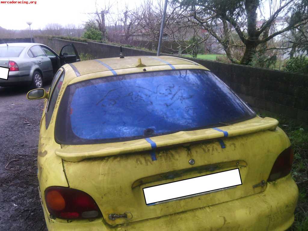Se vende hyundai accent para restaurar o piezas
