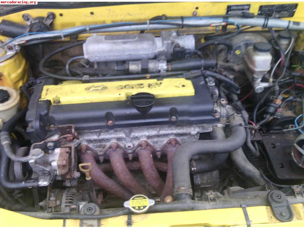 Se vende hyundai accent para restaurar o piezas