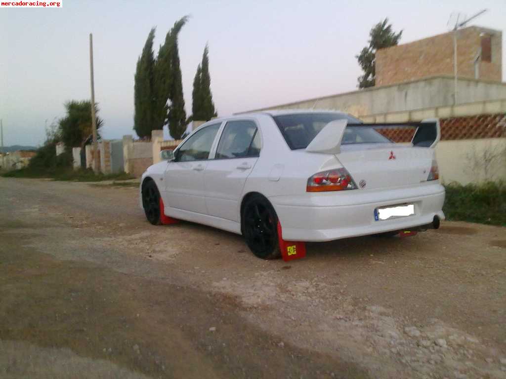 Vendo o canvio mitsubishi lancer evo 8