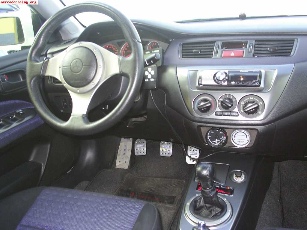 Mitsubishi evo viii mr vendo o cambio