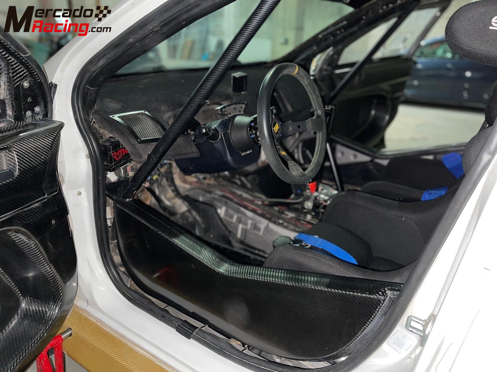 Mitsubishi lancer evo 10 r4