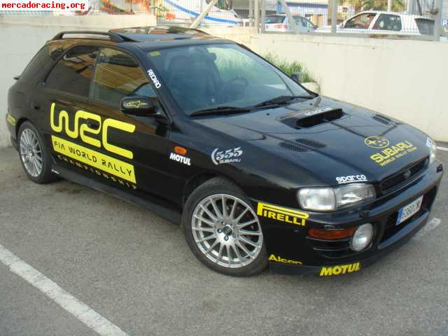 Subaru gt por coche de competicion para rally o subidas