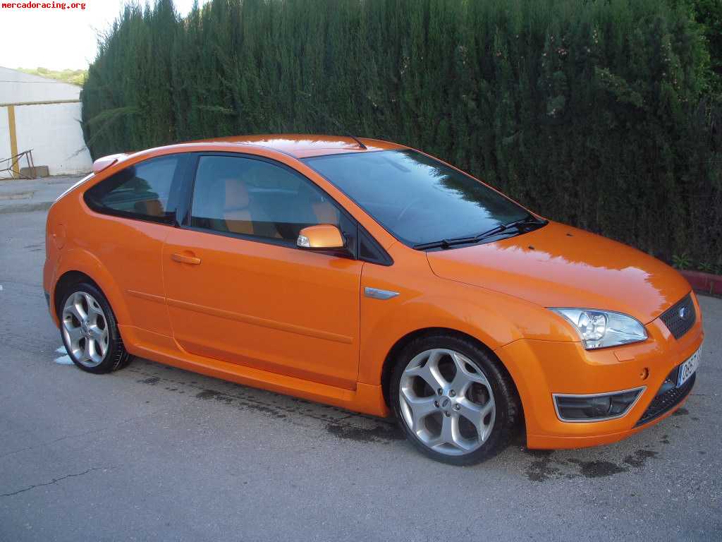 Ford focus st 225cv  orange . vendo o cambio por cm 