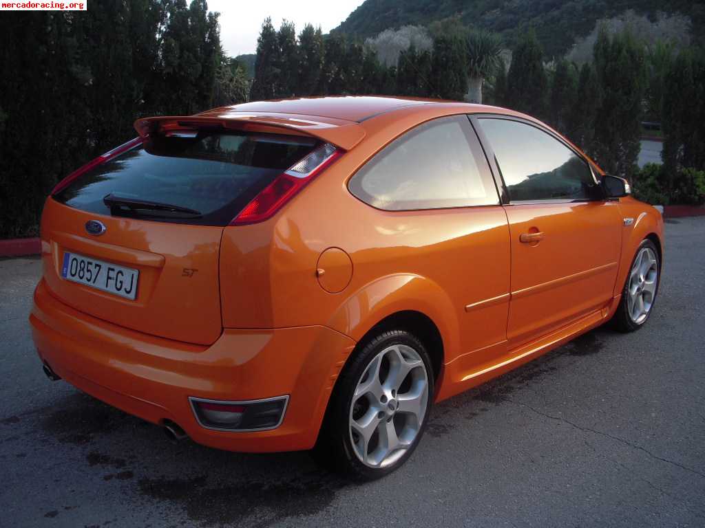 Ford focus st 225cv  orange . vendo o cambio por cm 