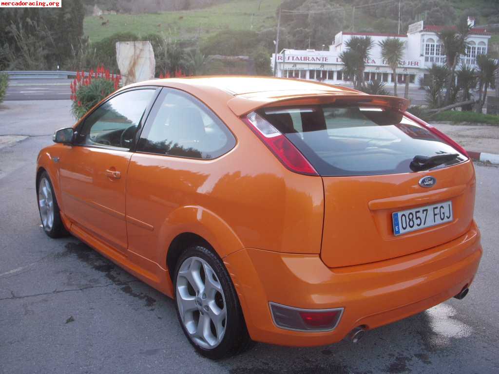 Ford focus st 225cv  orange . vendo o cambio por cm 