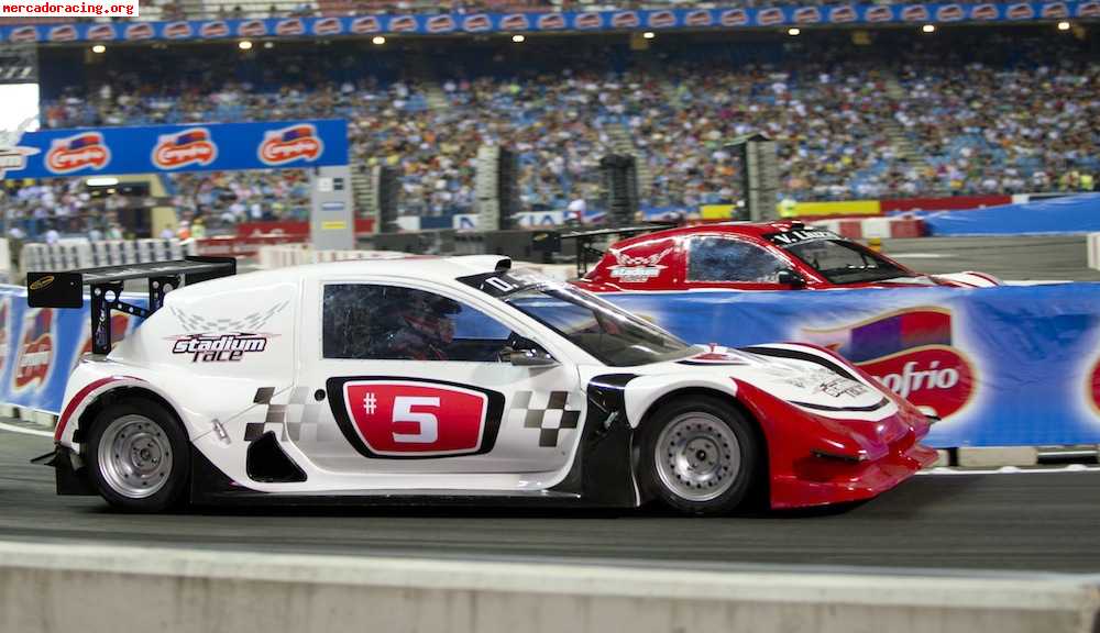 Silver car s2 stadium race