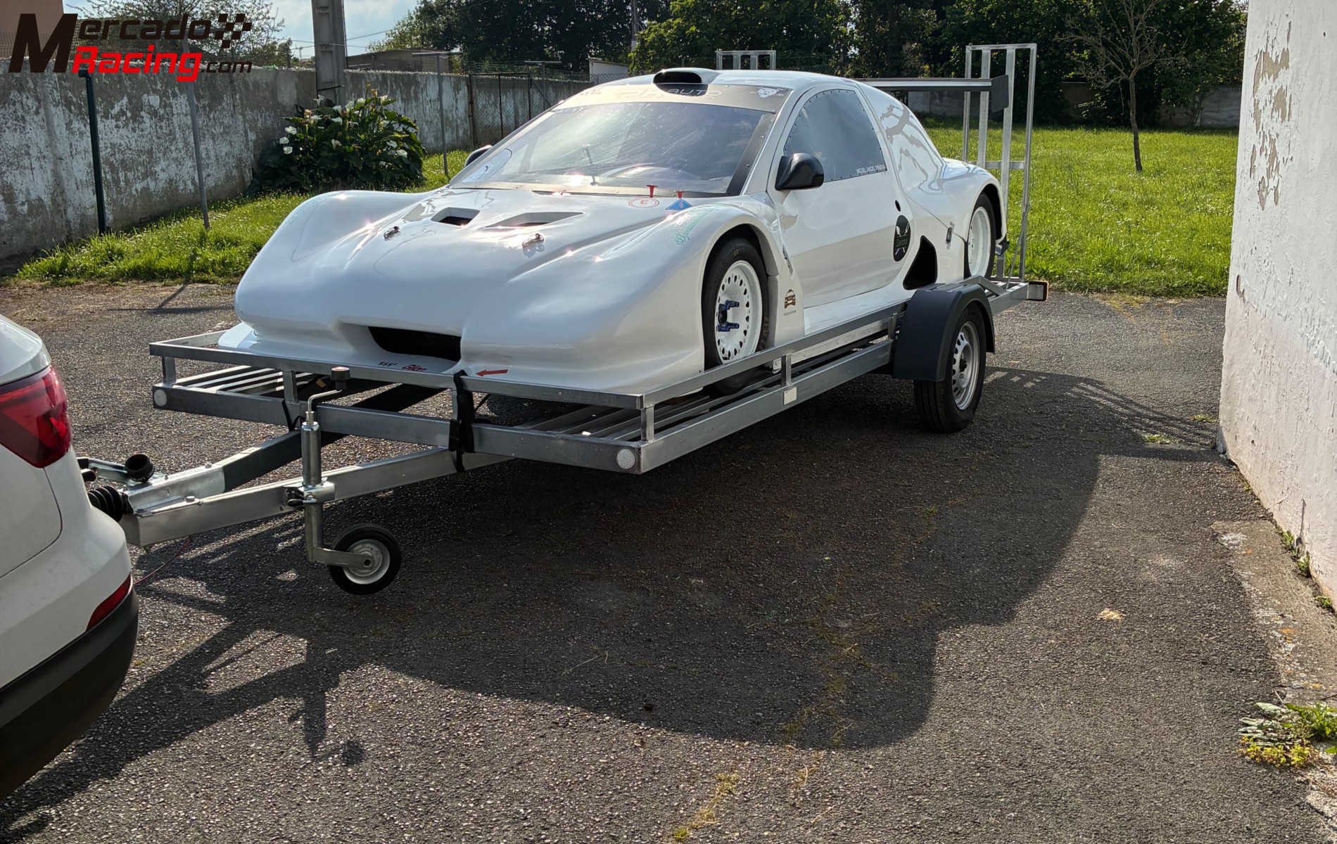Silver car s2