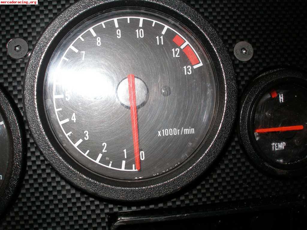 Se vende car cross silver car