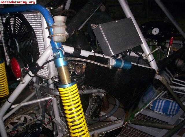 Se vende demon car de competicion,se aceptario quads como pa